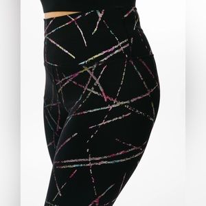 Zyia Black abstract luxe 7/8